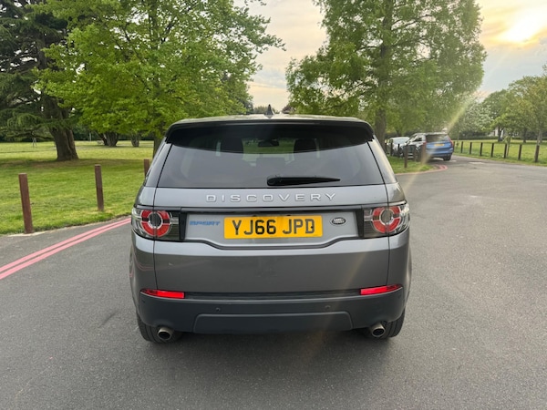Used Land Rover Discovery Sport 2017 for sale - 74553802: Photo 6
