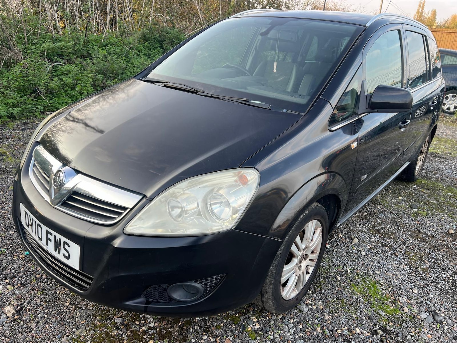 Used Vauxhall Zafira 2010 for sale - 76700979: Photo 2