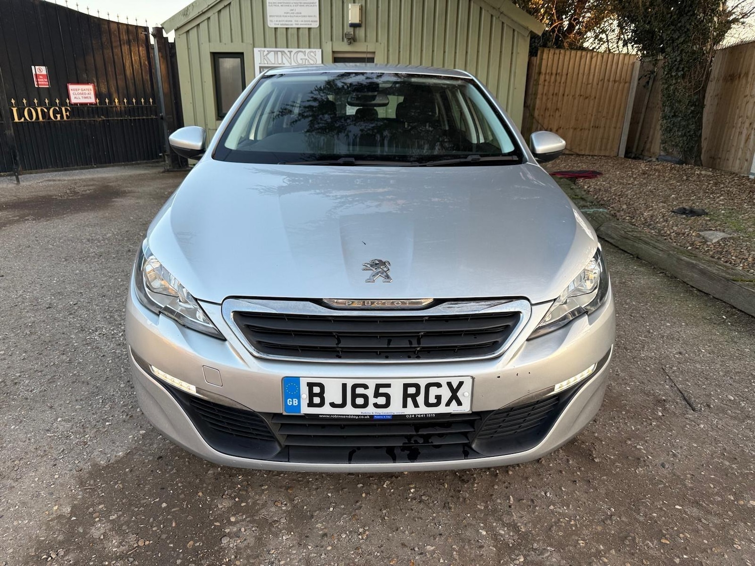 Used Peugeot 308 2015 for sale - 76936266: Photo 3