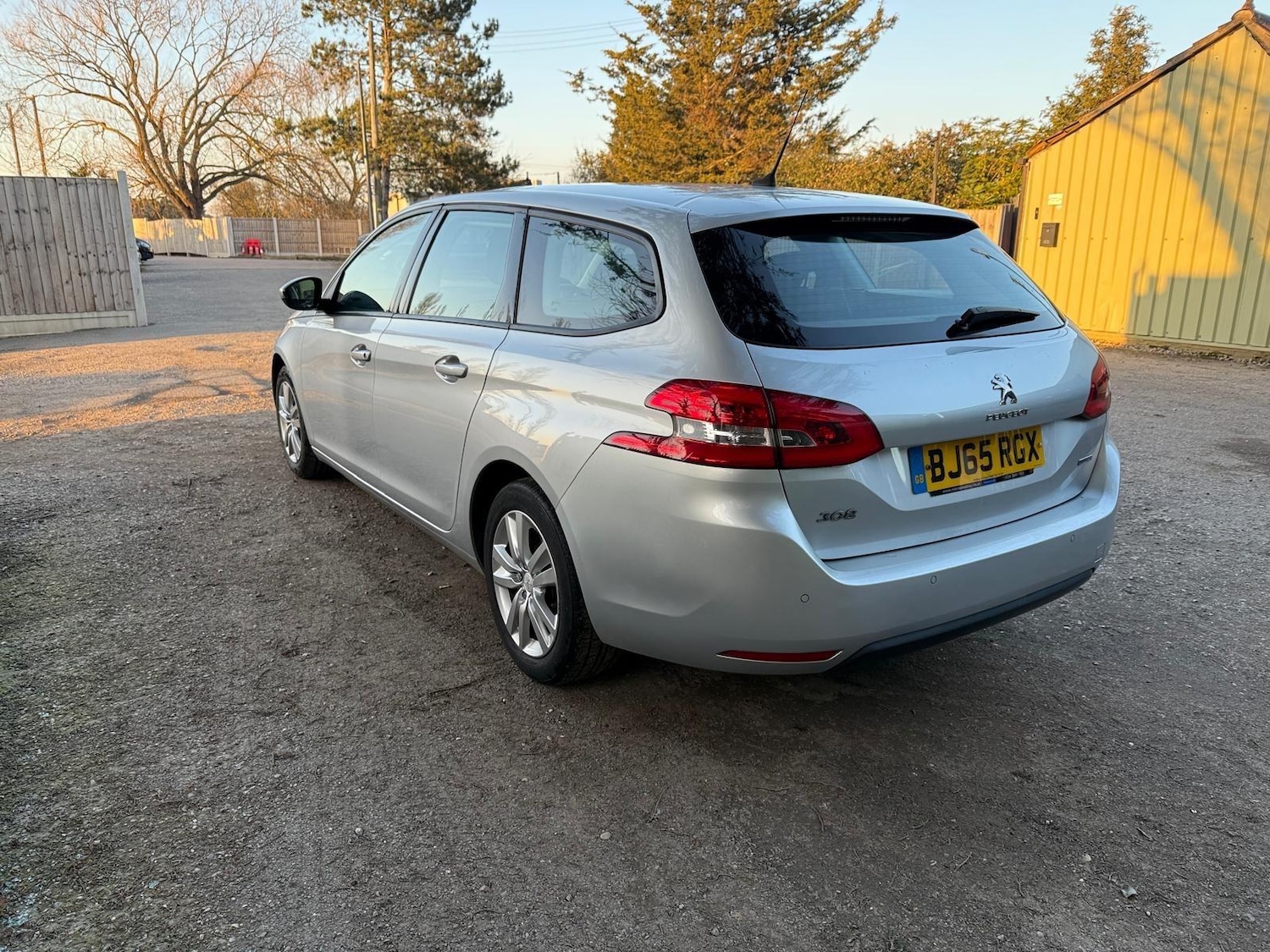 Used Peugeot 308 2015 for sale - 76936266: Photo 5
