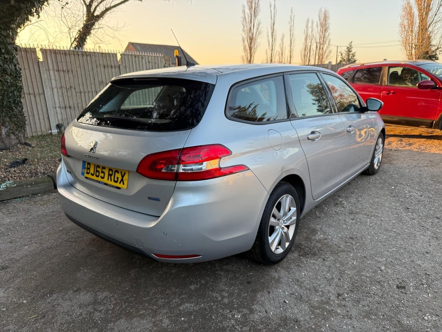 Used Peugeot 308 2015 for sale - 76936266: Photo 6