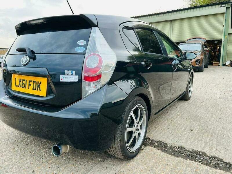 Used Toyota Aqua 2024 for sale - 76409542: Photo 10