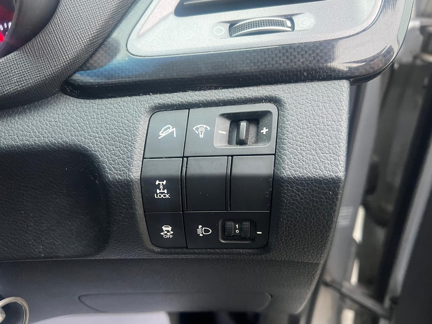 Used Hyundai Santa Fe 2013 for sale - 77377109: Photo 34