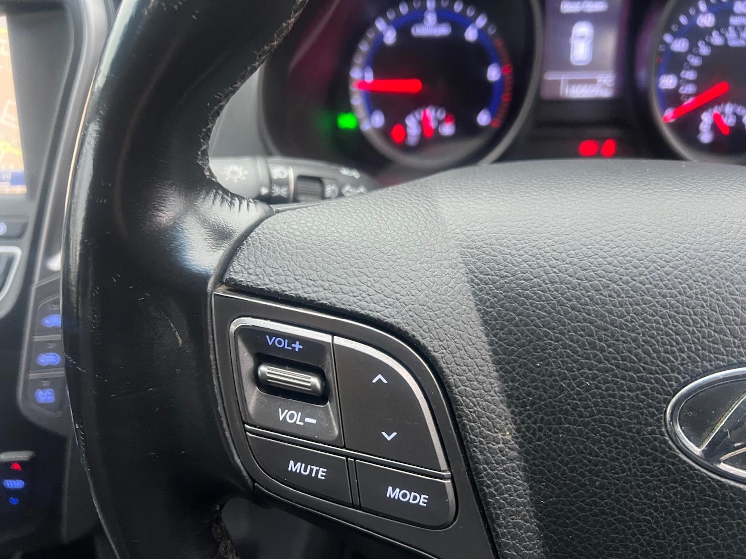 Used Hyundai Santa Fe 2013 for sale - 77377109: Photo 47