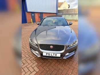 Used Jaguar XE 2016 for sale - 77266629: Photo
