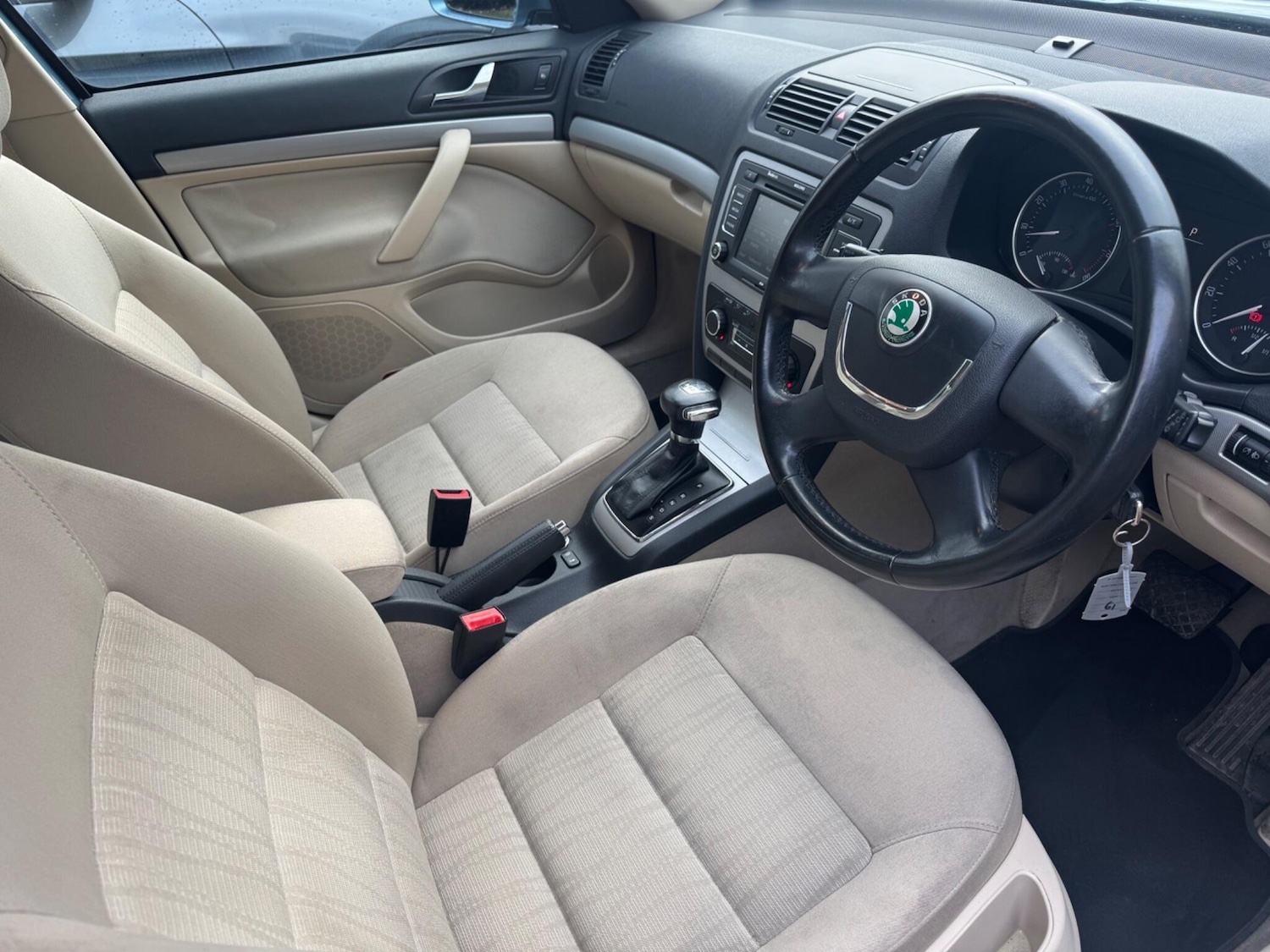 Used Skoda Octavia 2010 for sale - 77612837: Photo 11