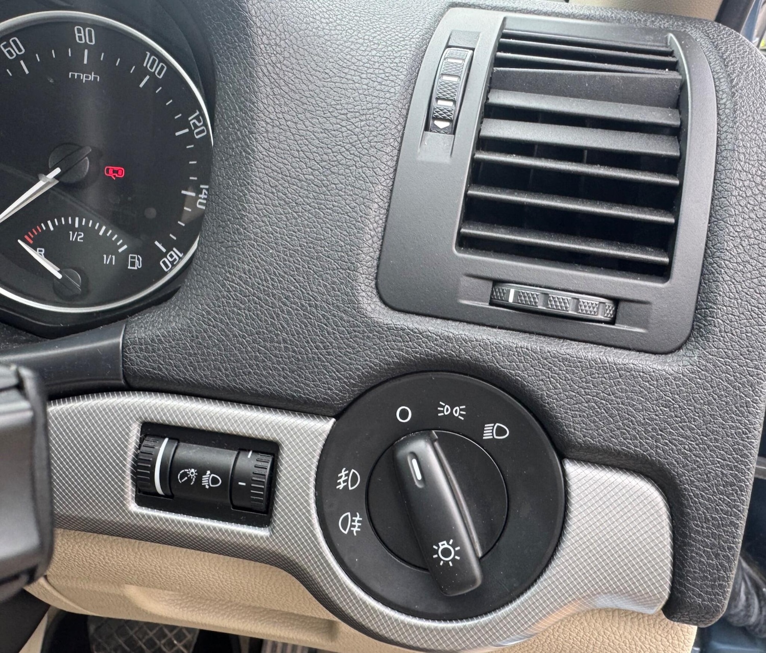 Used Skoda Octavia 2010 for sale - 77612837: Photo 33