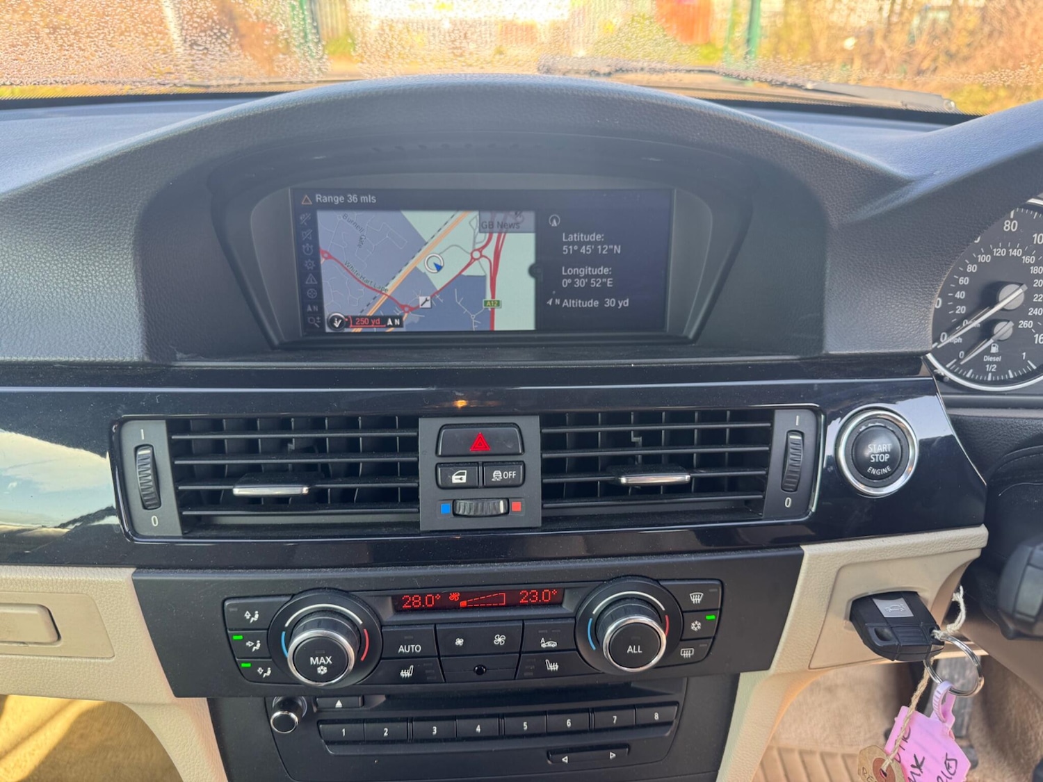 Used BMW 3 Series 2011 for sale - 77958052: Photo 31