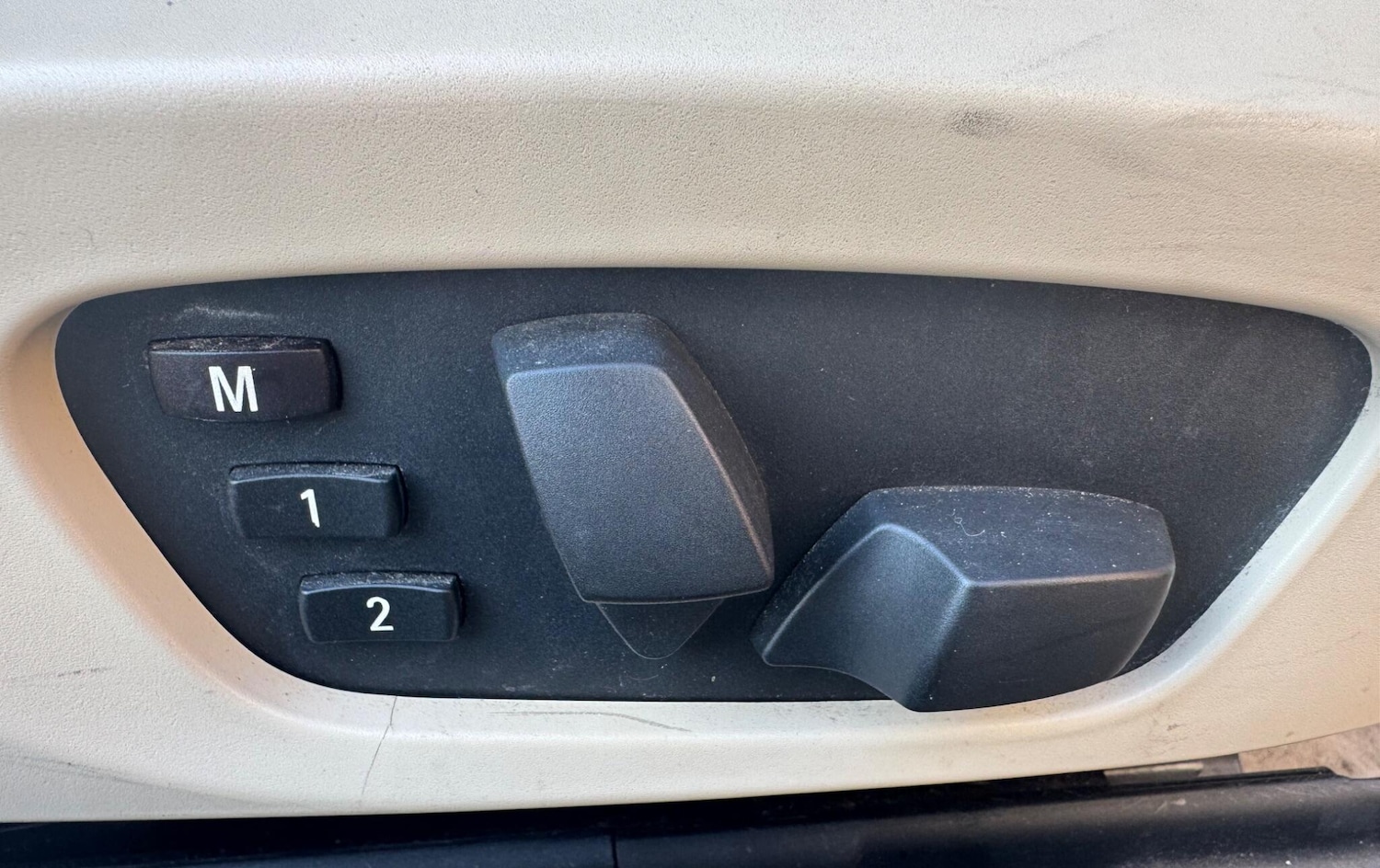 Used BMW 3 Series 2011 for sale - 77958052: Photo 41