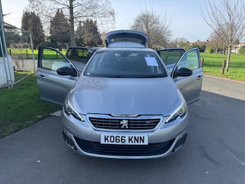 Used Peugeot 308 2017 for sale - 77611975: Photo