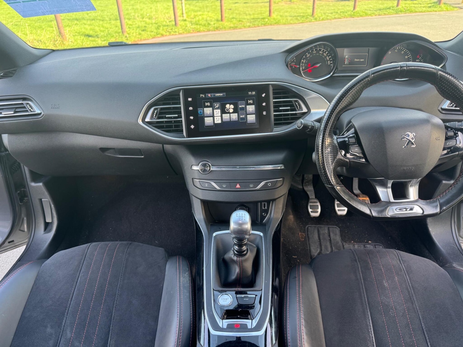 Used Peugeot 308 2017 for sale - 77611975: Photo 26