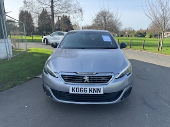 Used Peugeot 308 2017 for sale - 77611975: Photo