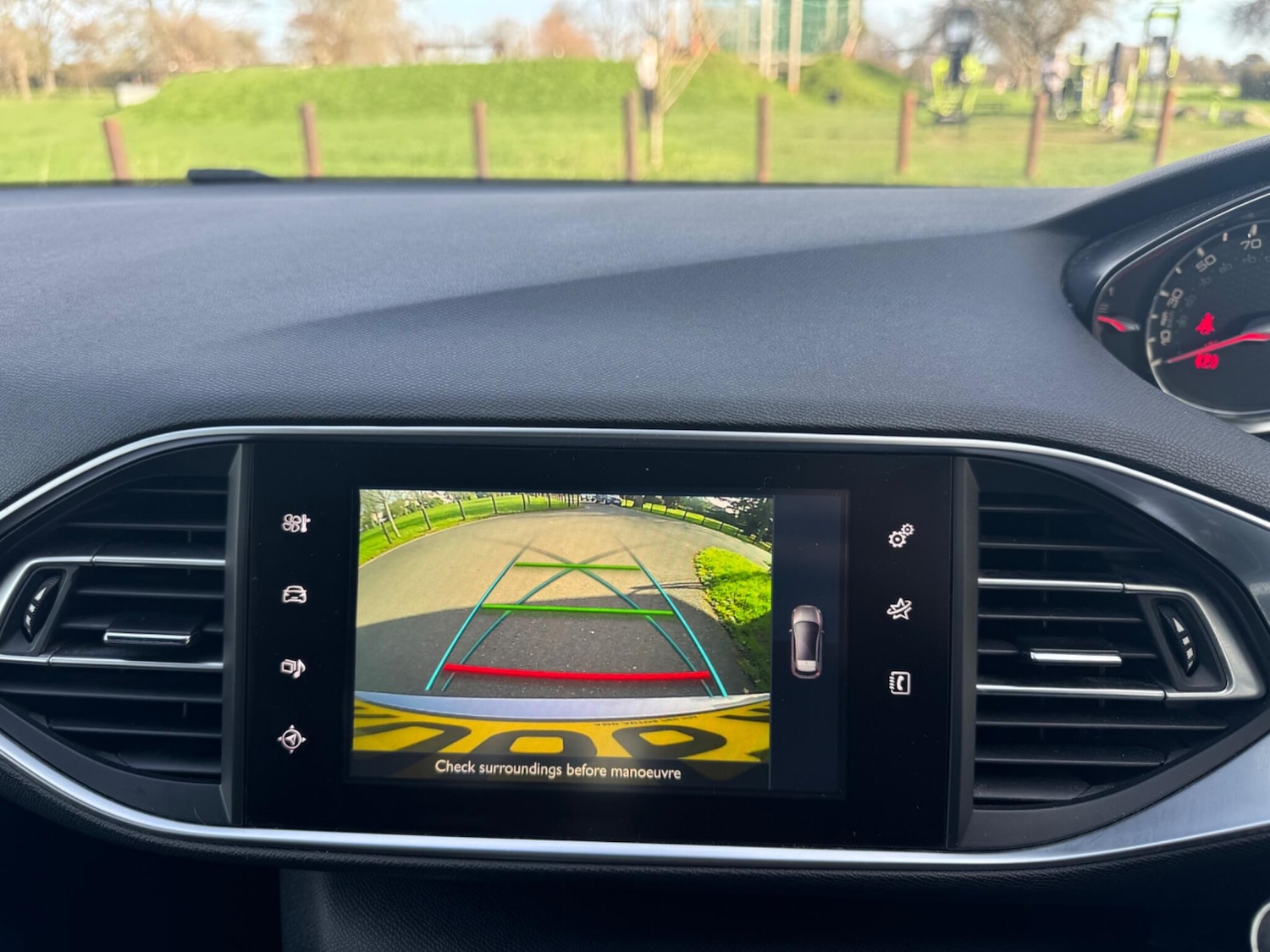 Used Peugeot 308 2017 for sale - 77611975: Photo 40