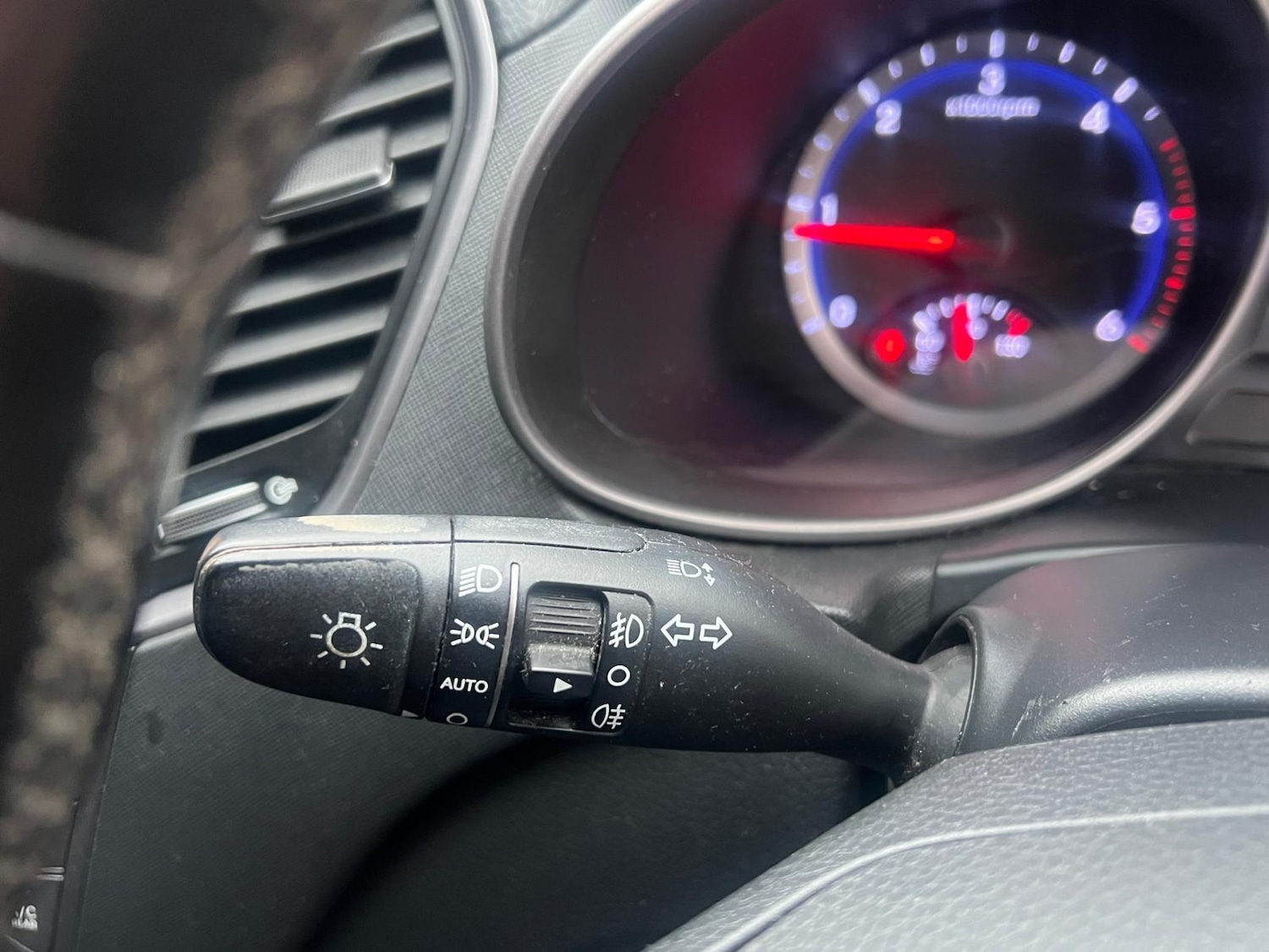 Used Hyundai Santa Fe 2013 for sale - 77738482: Photo 35