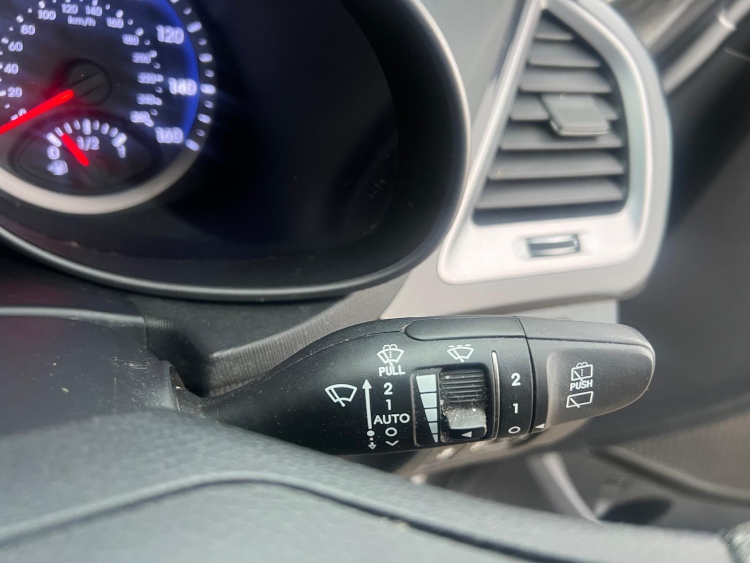 Used Hyundai Santa Fe 2013 for sale - 77738482: Photo 36