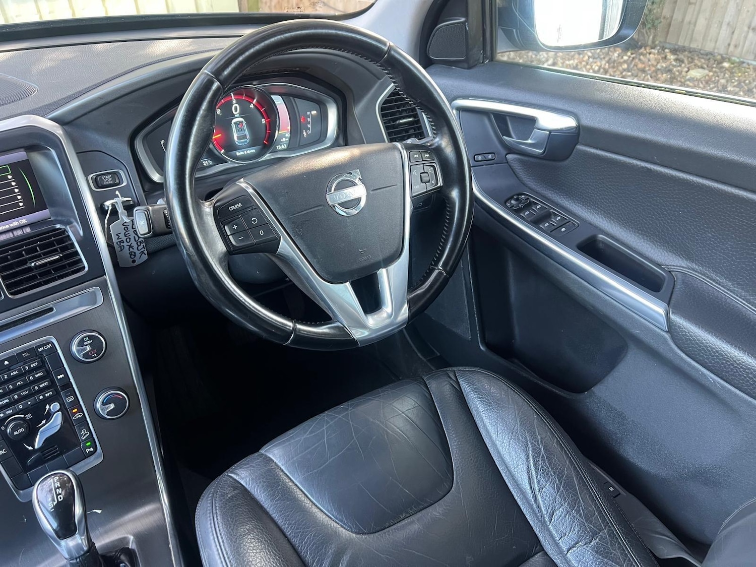 Used Volvo XC60 for sale - 77768208: Photo 16