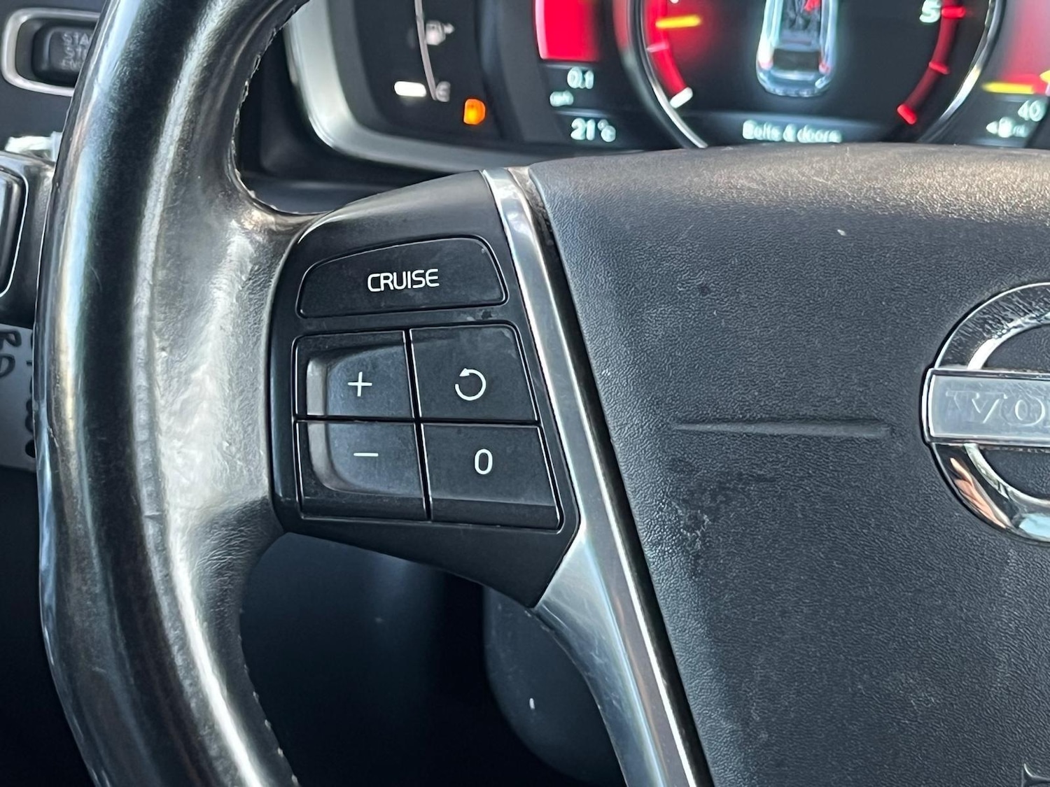 Used Volvo XC60 for sale - 77768208: Photo 29