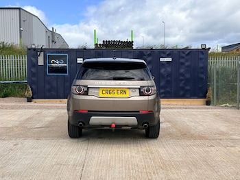 Used Land Rover Discovery Sport 2015 for sale - 79095010: Photo