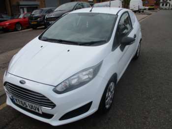 Used Ford Fiesta 2015 for sale - 74661369: Photo