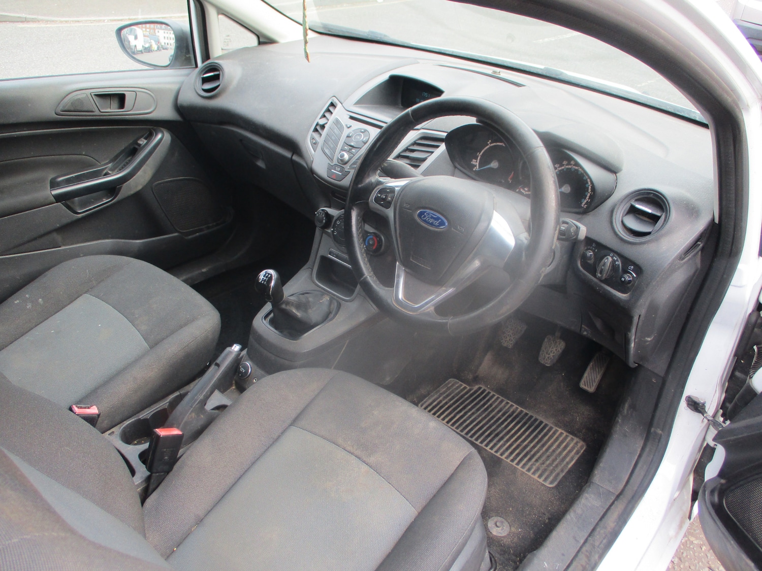 Used Ford Fiesta 2015 for sale - 74661369: Photo 4
