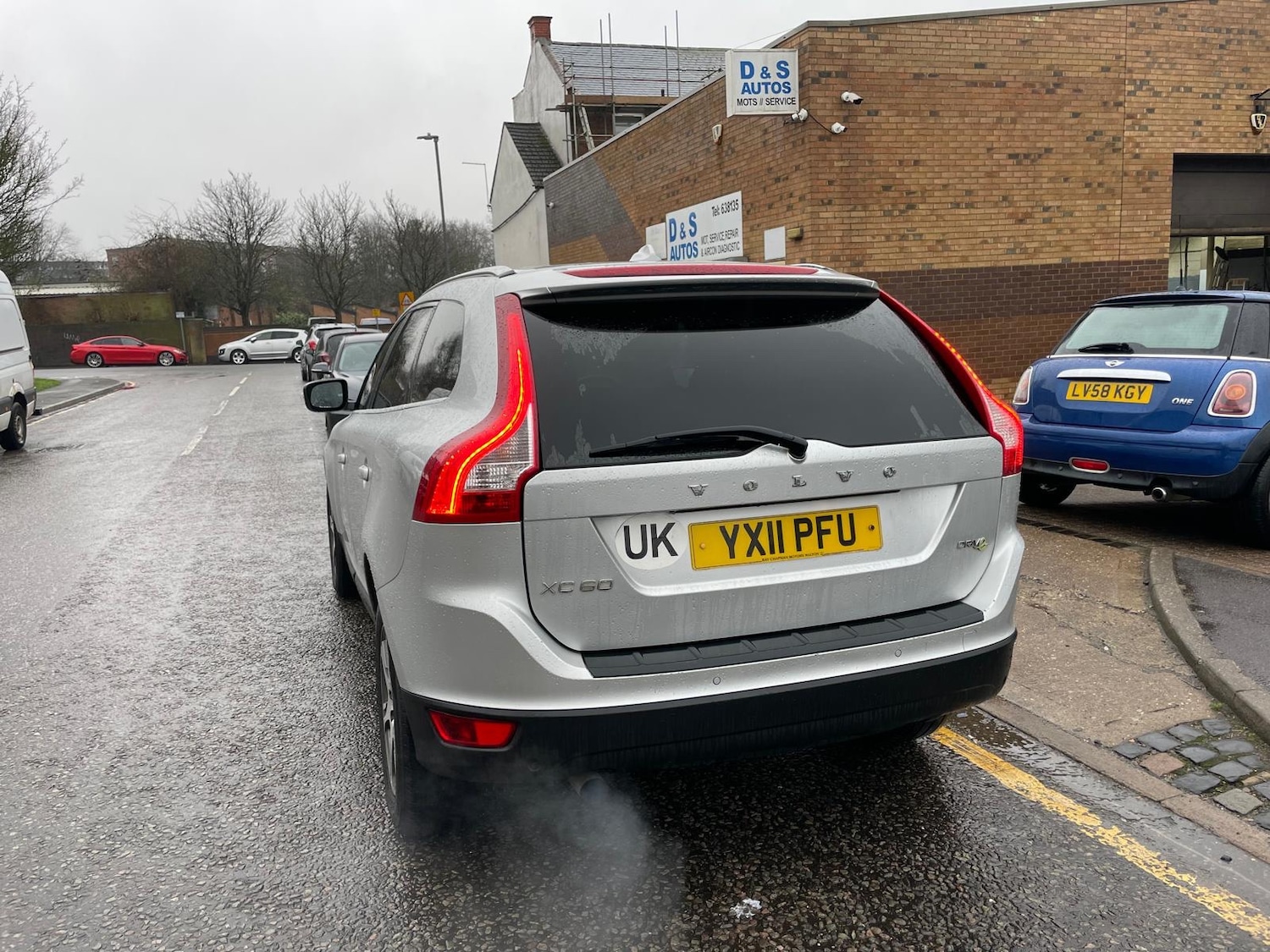 Used Volvo XC60 2011 for sale - 77234142: Photo 3