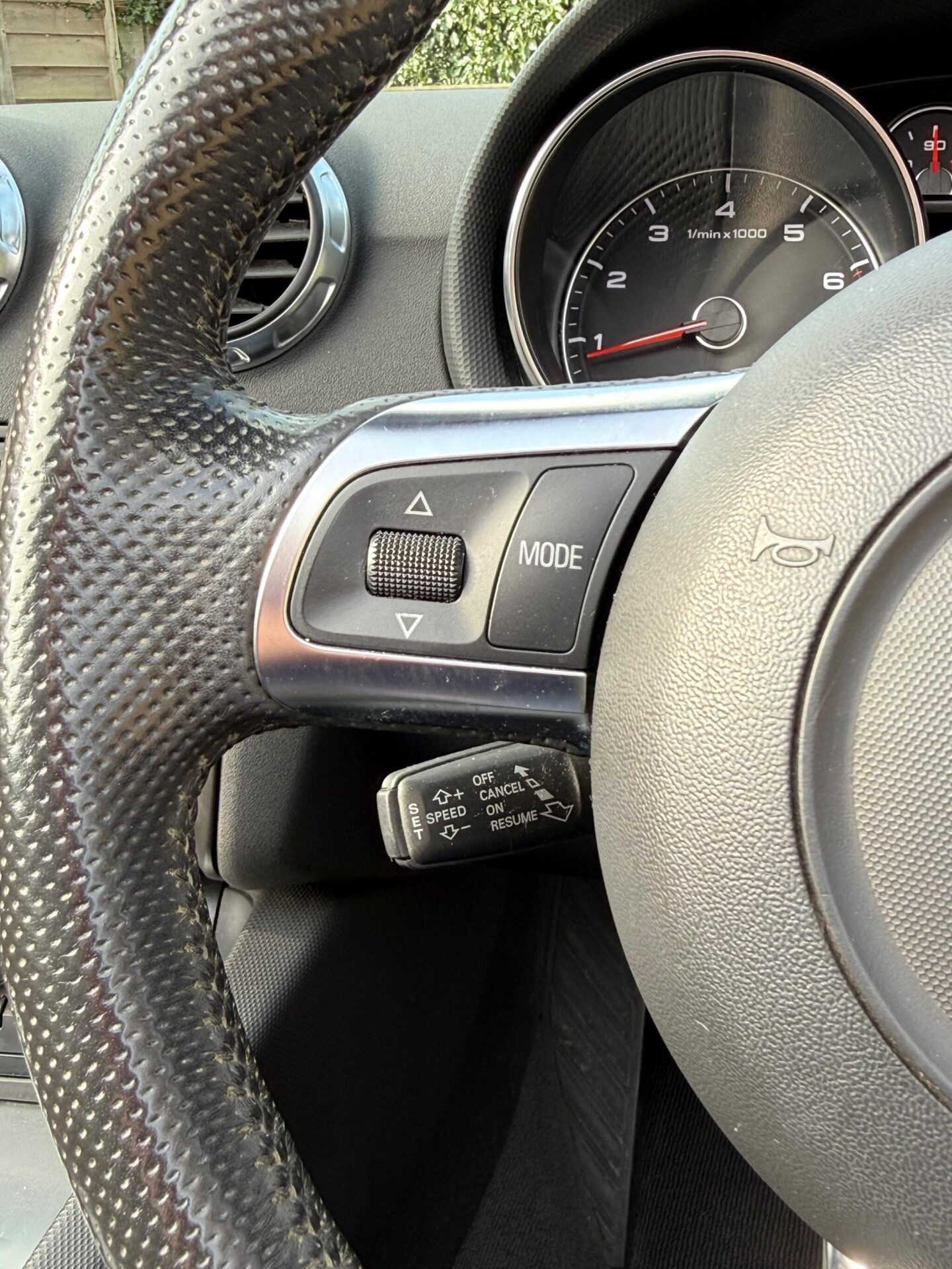 Used Audi TT 2010 for sale - 77796915: Photo 51