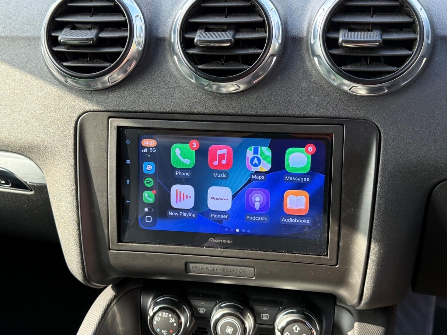 Used Audi TT 2010 for sale - 77796915: Photo 6