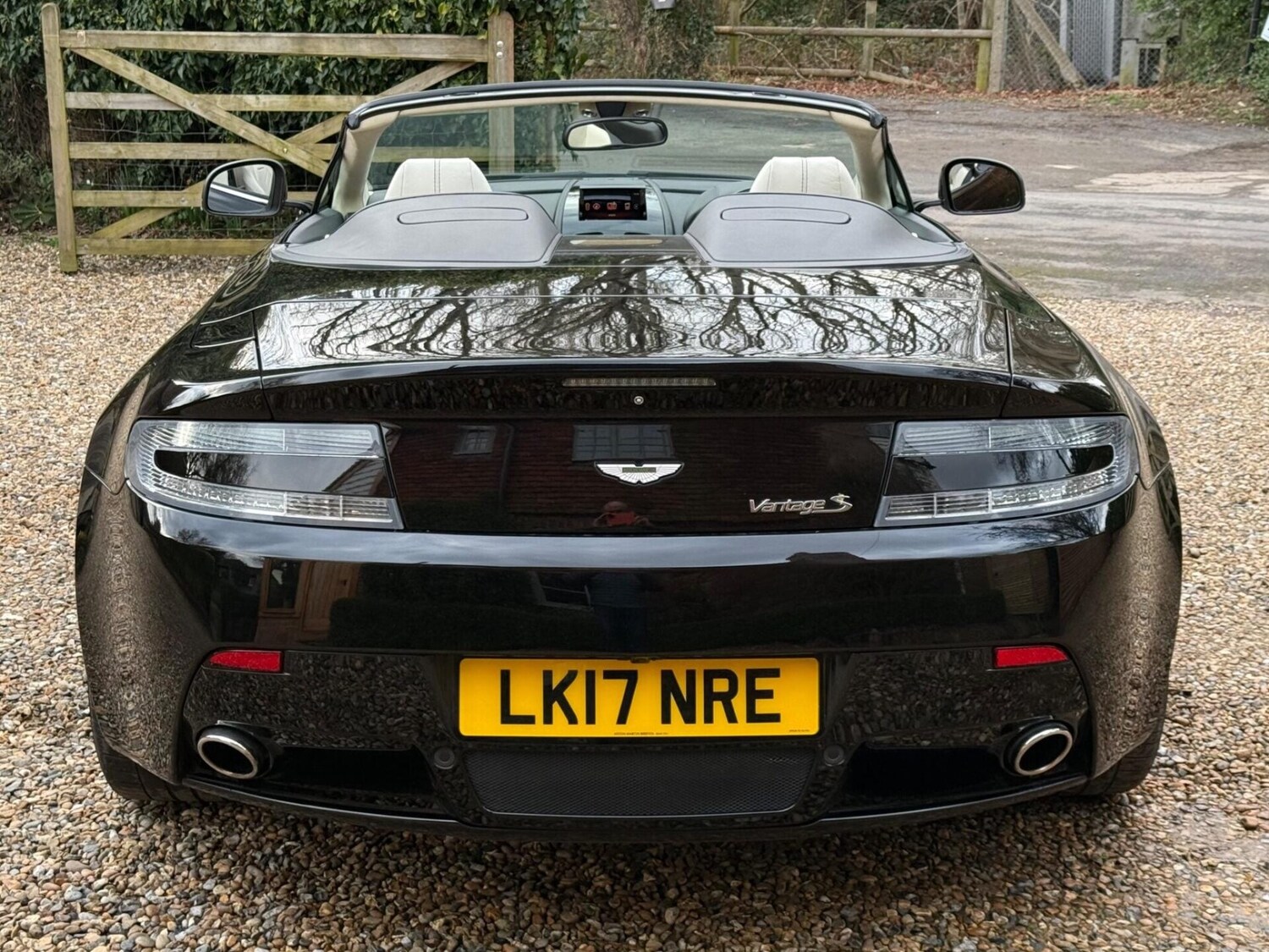 Used Aston Martin Vantage 2017 for sale - 77516011: Photo 15