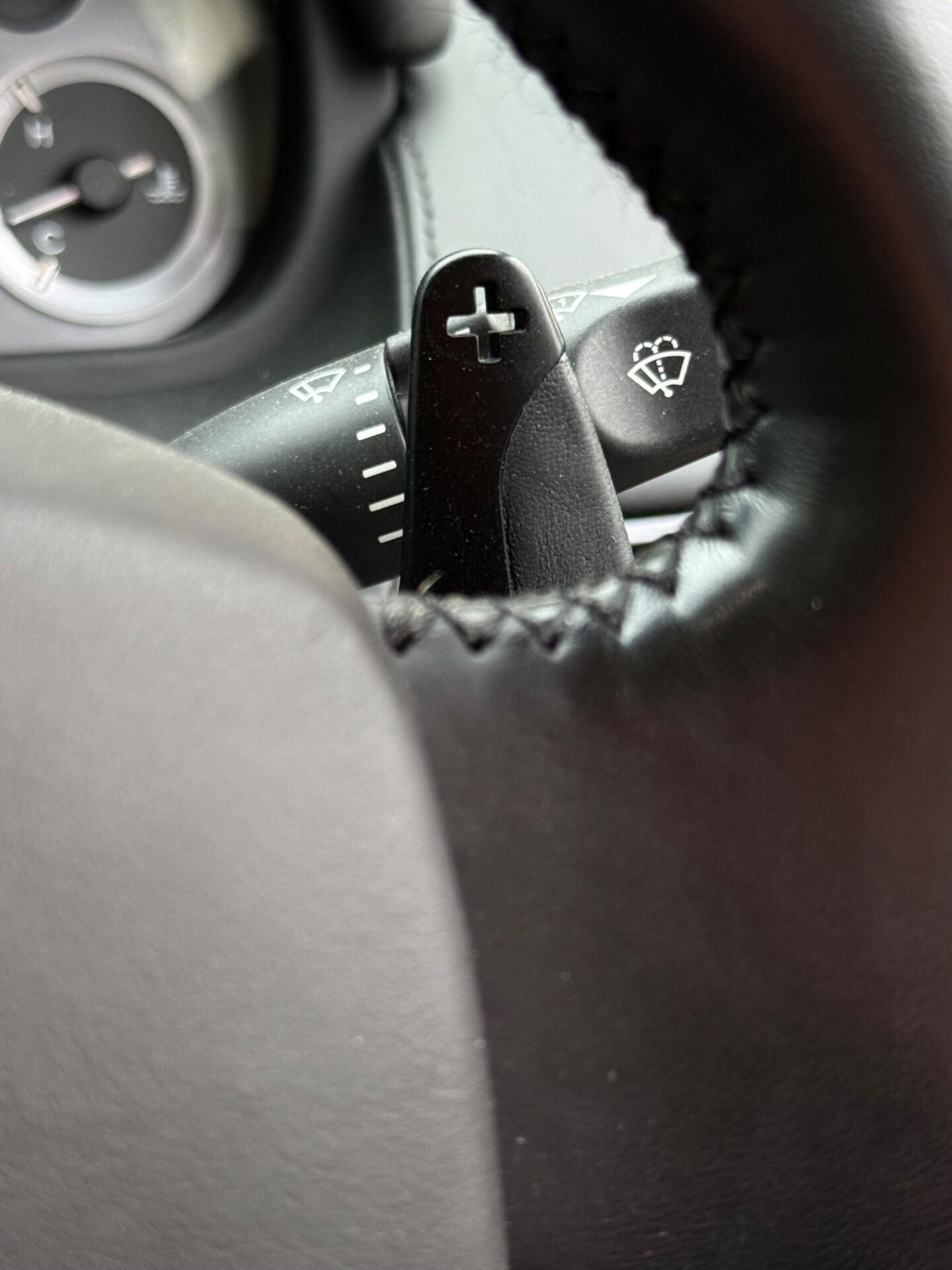 Used Aston Martin Vantage 2017 for sale - 77516011: Photo 28