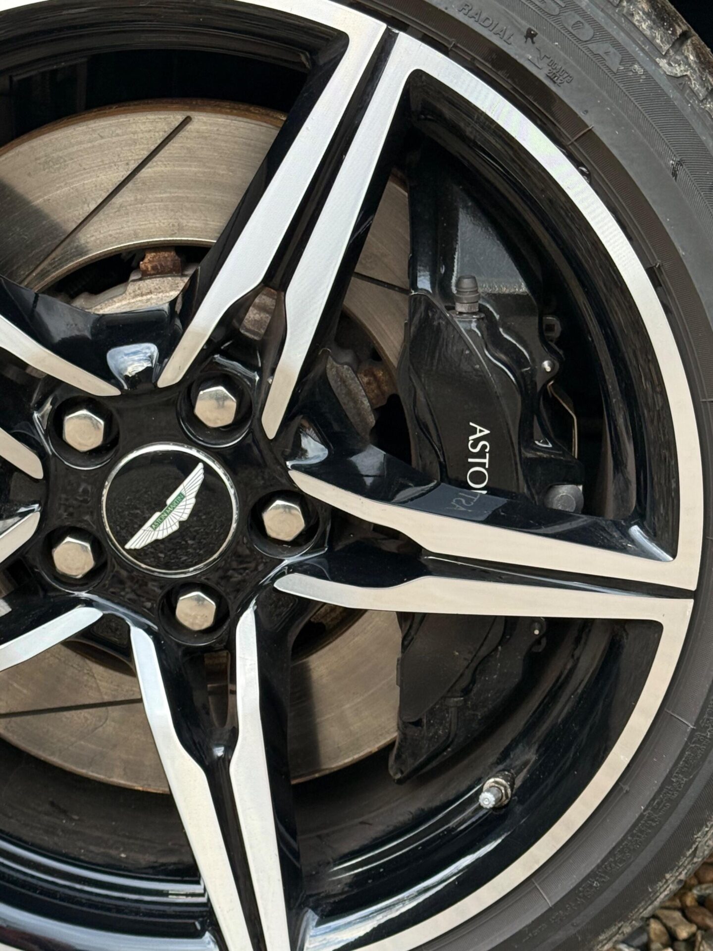 Used Aston Martin Vantage 2017 for sale - 77516011: Photo 32