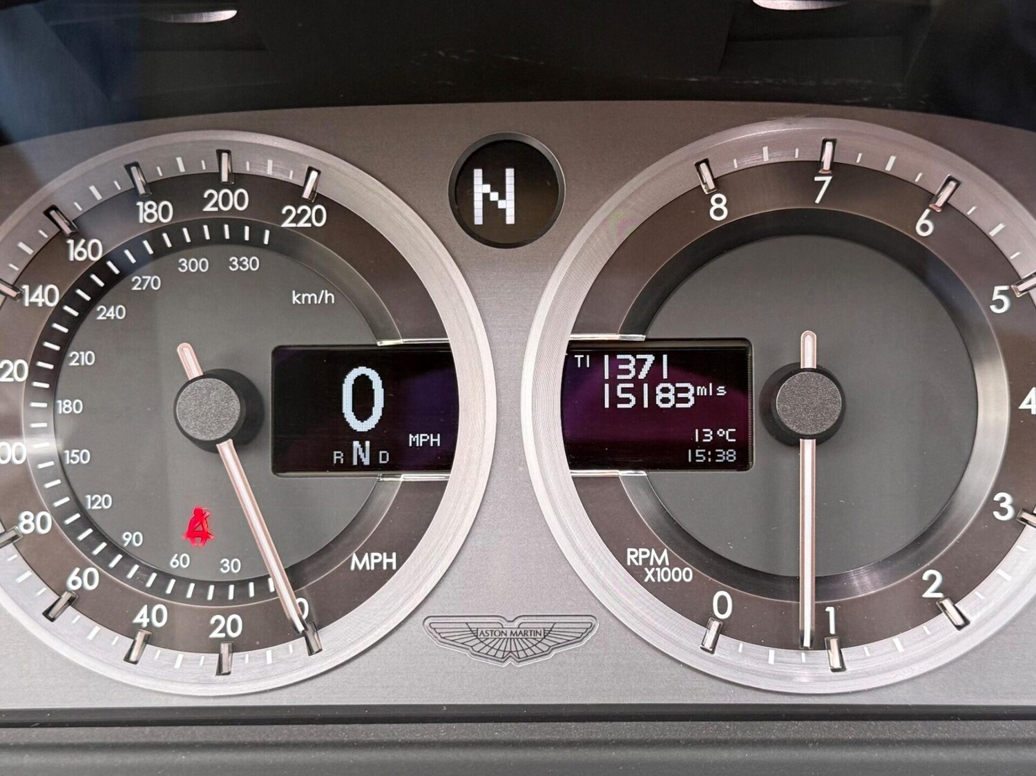 Used Aston Martin Vantage 2017 for sale - 77516011: Photo 38