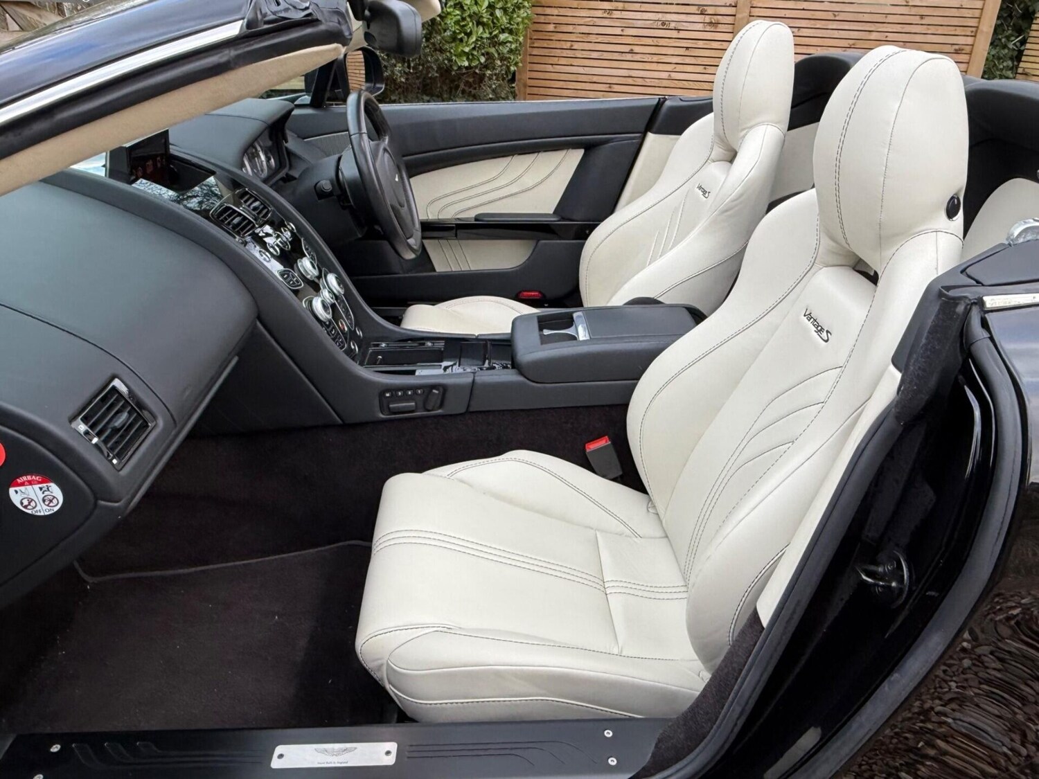 Used Aston Martin Vantage 2017 for sale - 77516011: Photo 40