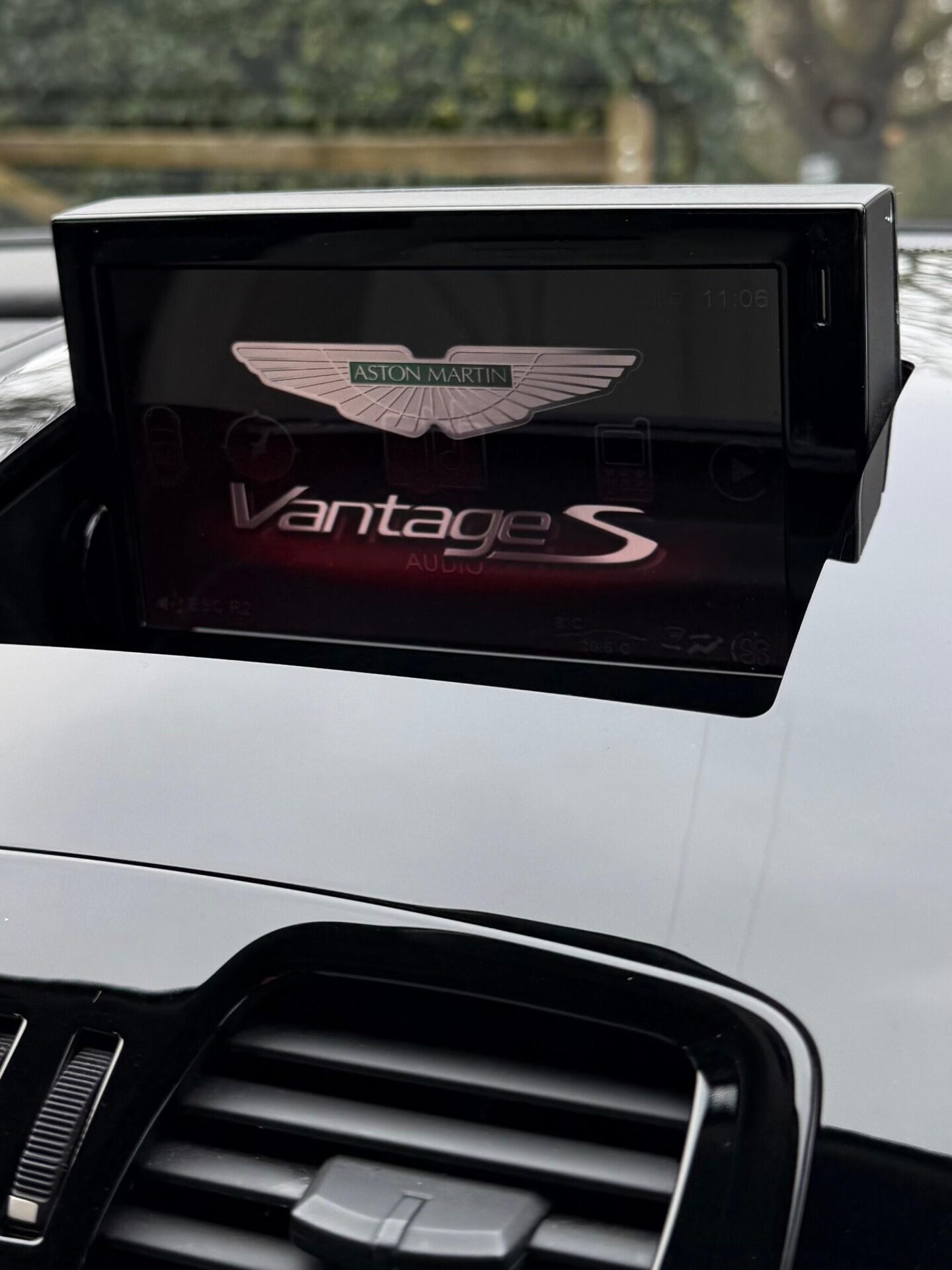 Used Aston Martin Vantage 2017 for sale - 77516011: Photo 57