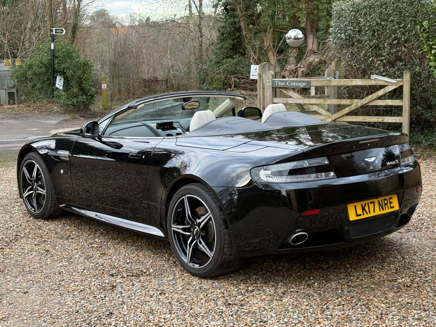 Used Aston Martin Vantage 2017 for sale - 77516011: Photo 9