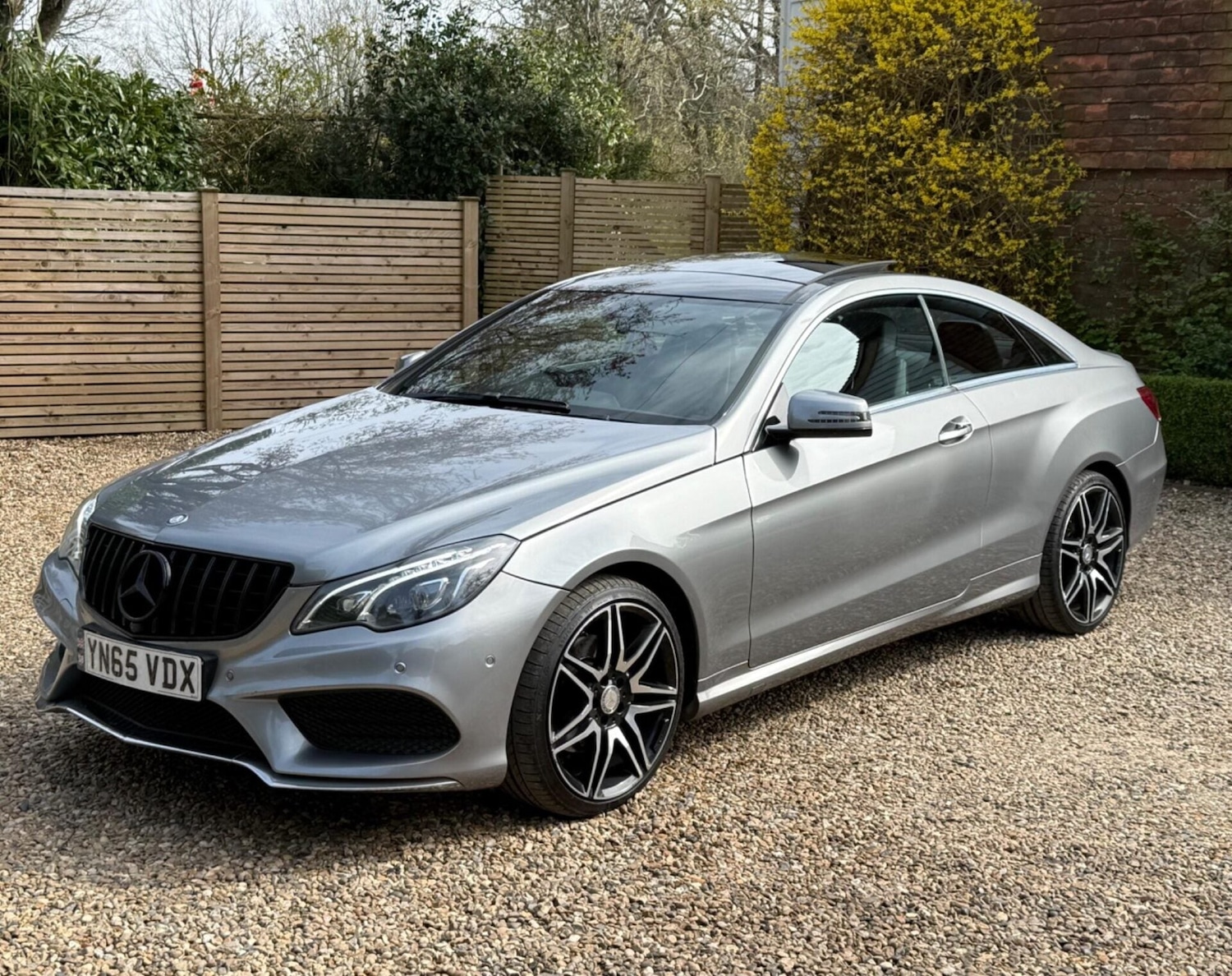 Used Mercedes-Benz E Class 2015 for sale - 77983661: Photo 11