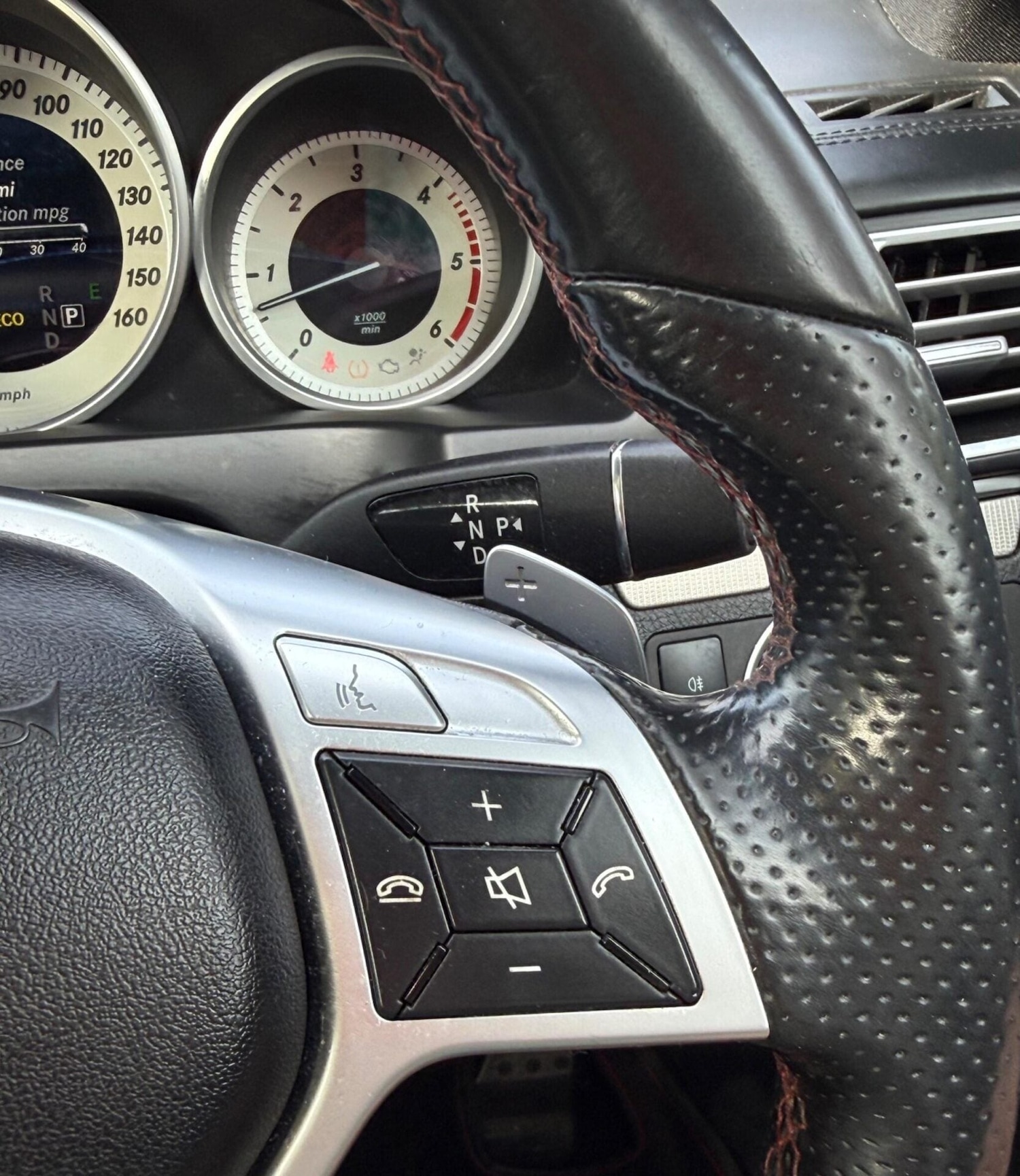 Used Mercedes-Benz E Class 2015 for sale - 77983661: Photo 35