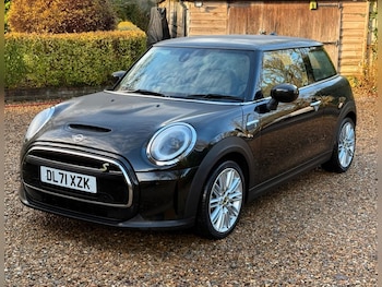 Used MINI Hatch 2021 for sale - 77516004: Photo