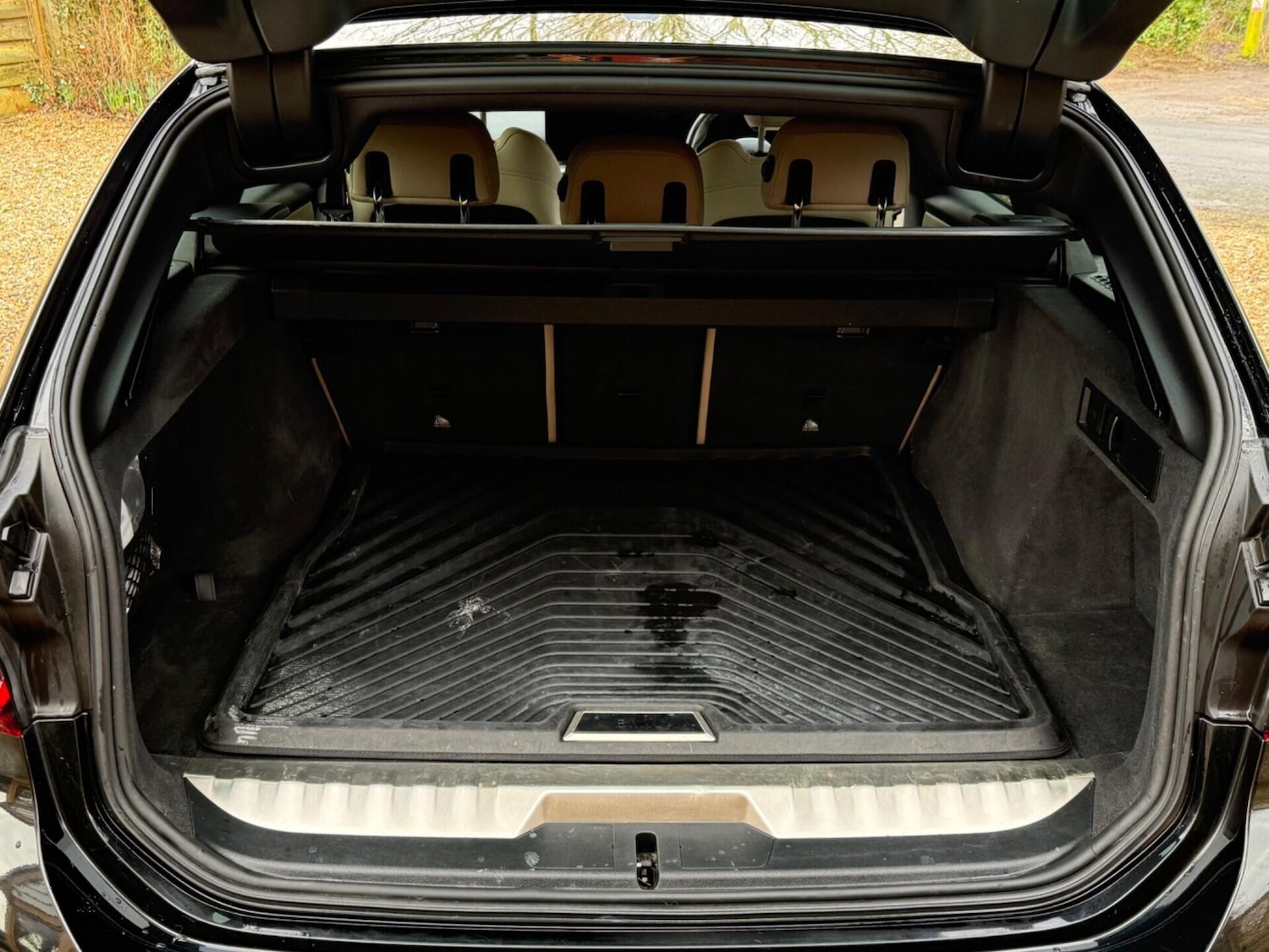 Used BMW 3 Series 2023 for sale - 77516008: Photo 44