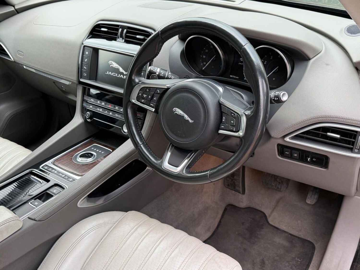 Used Jaguar F-Pace 2017 for sale - 77516014: Photo 47