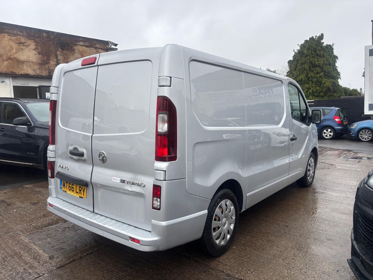 Used Vauxhall Vivaro for sale - 77279999: Photo 11