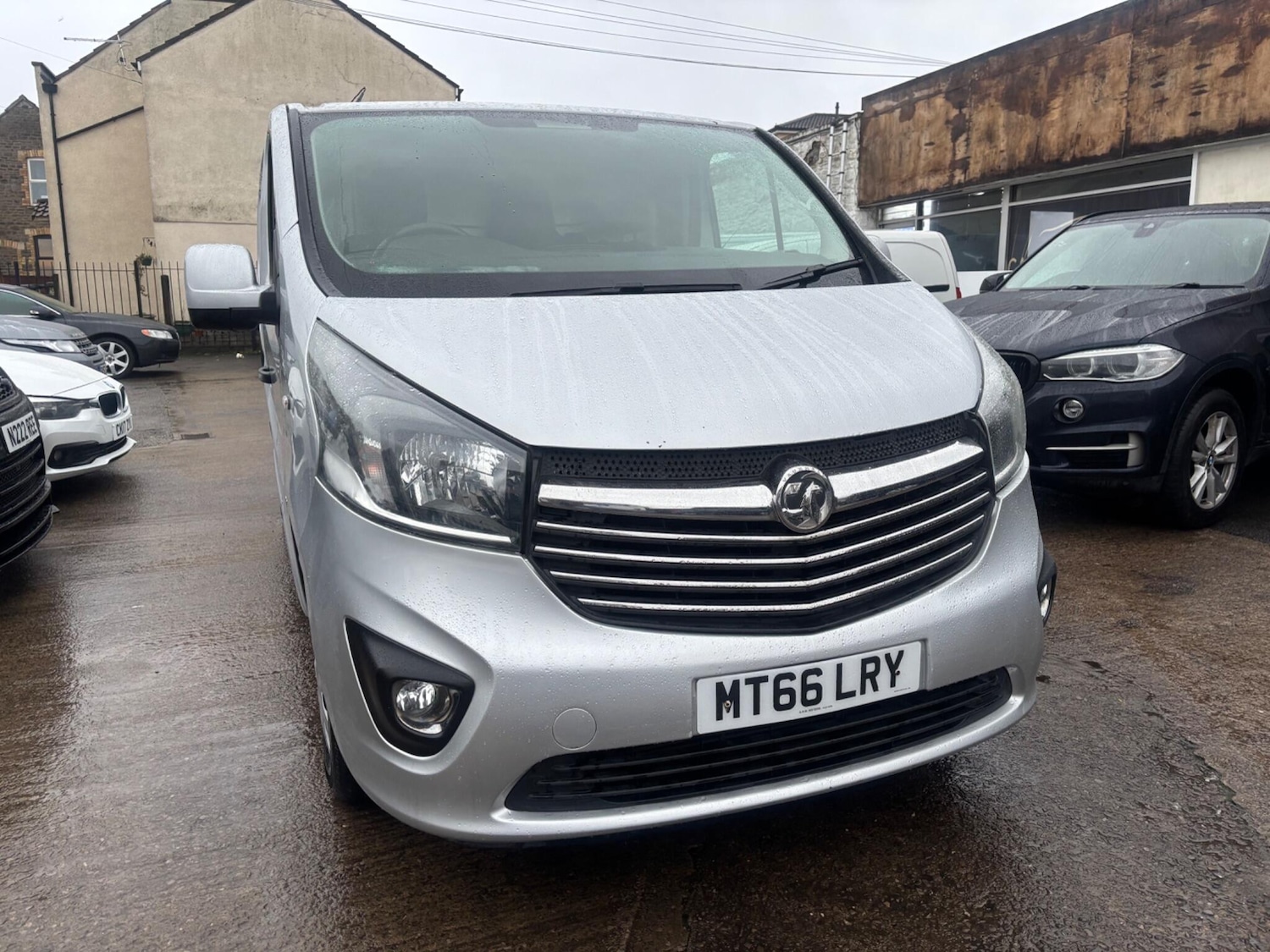 Used Vauxhall Vivaro for sale - 77279999: Photo 4