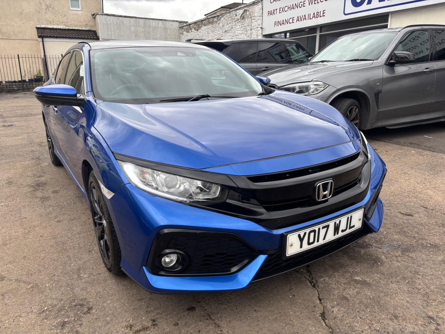 Used Honda Civic 2017 for sale - 76977403: Photo 1