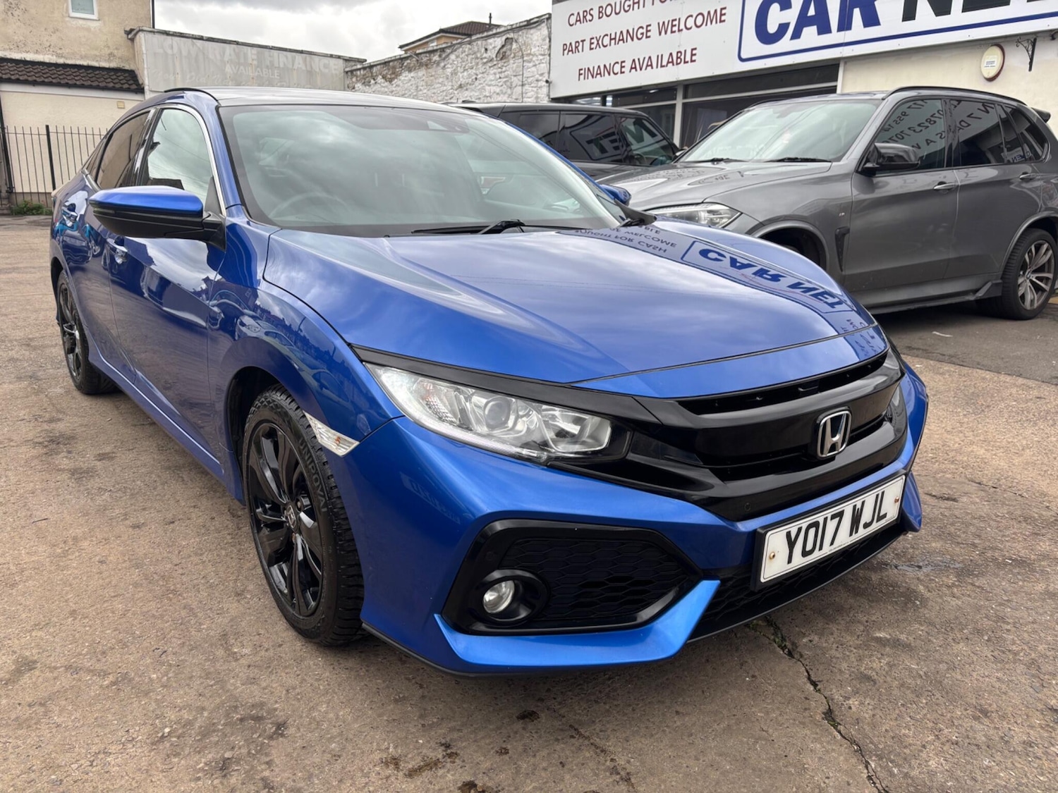 Used Honda Civic 2017 for sale - 76977403: Photo 2