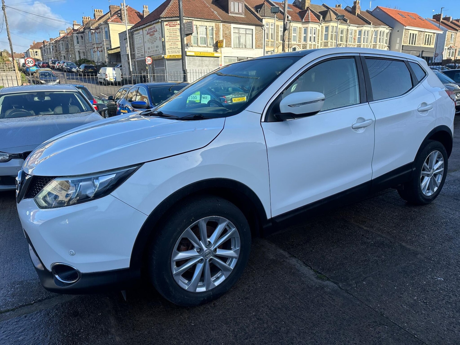 Used Nissan Qashqai 2014 for sale - 76671562: Photo 10