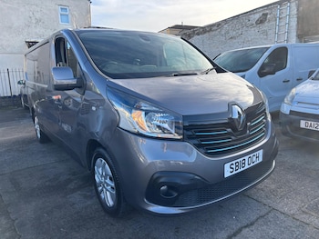 Used Renault Trafic 2018 for sale - 77285900: Photo