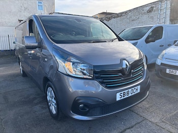 Used Renault Trafic 2018 for sale - 77285900: Photo