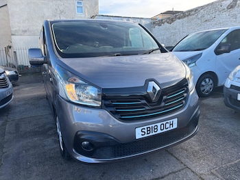Used Renault Trafic 2018 for sale - 77285900: Photo