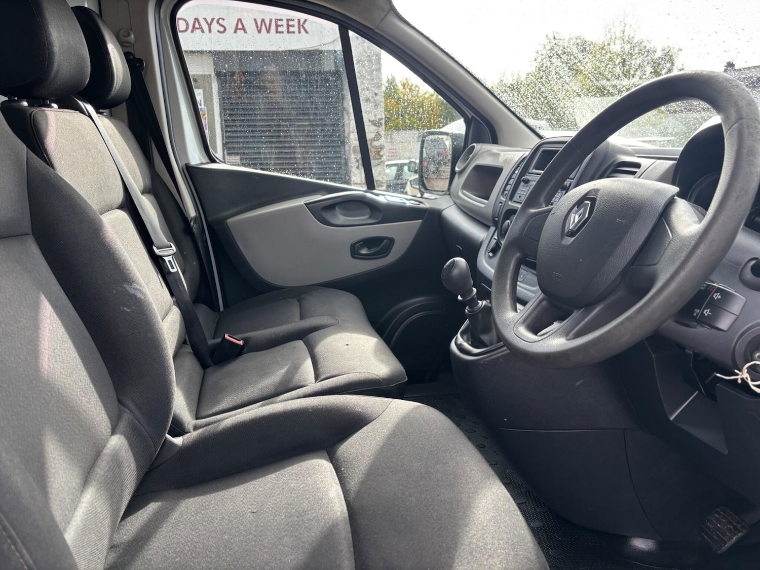 Used Renault Trafic 2018 for sale - 77238540: Photo 16