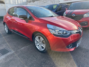 Used Renault Clio 2015 for sale - 76573282: Photo