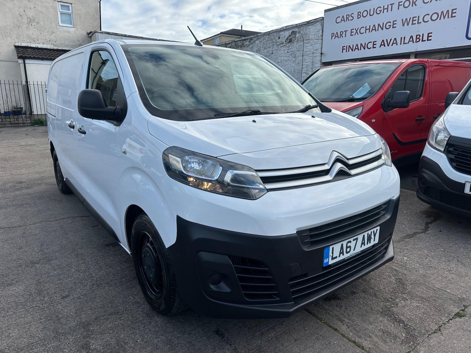 Used Citroen Dispatch 2018 for sale - 76607704: Photo 2
